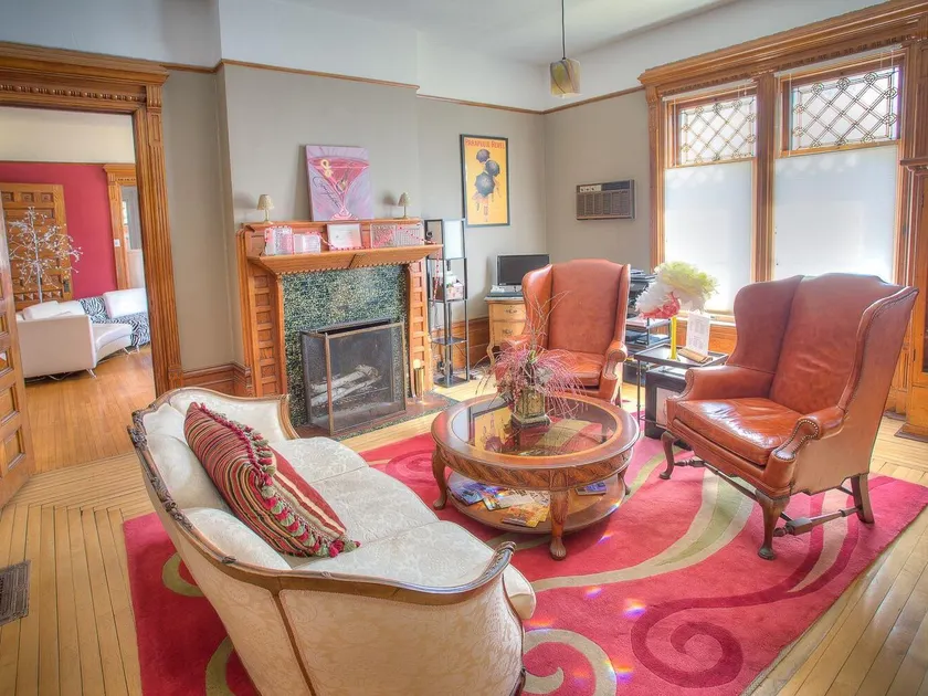 M & M Victorian Inn - Image 1