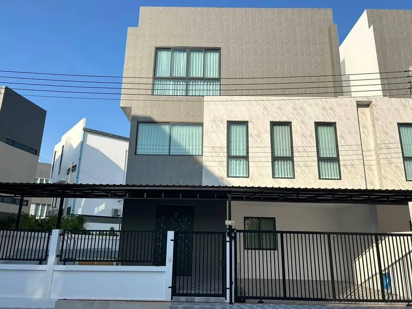 Baan Pool Villa Chonburi - Image 1