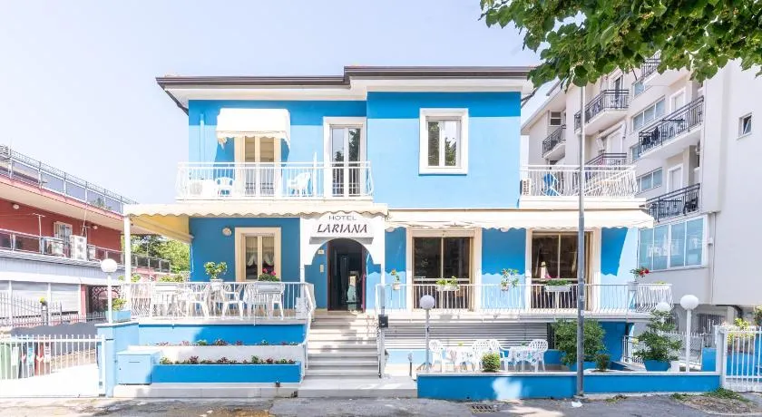 Hotel Lariana - Image 1