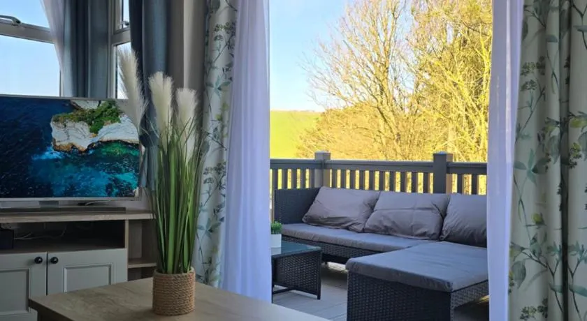Durdle Door family Holiday Home - Image 1