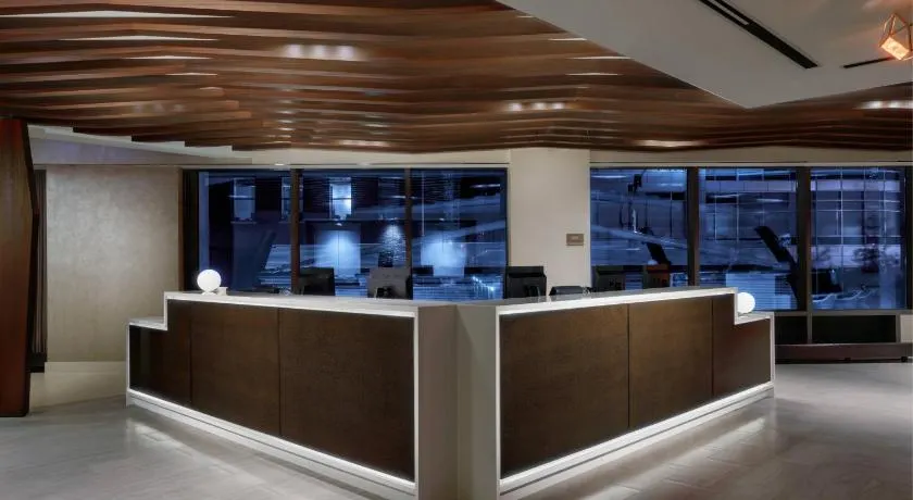 SpringHill Suites Chicago Downtown/River North - Image 1