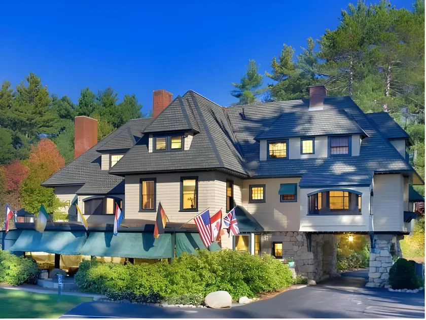 Stonehurst Manor Breakfast & Dinner Included - Image 1