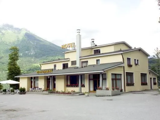 Hotel Dante - Image 1