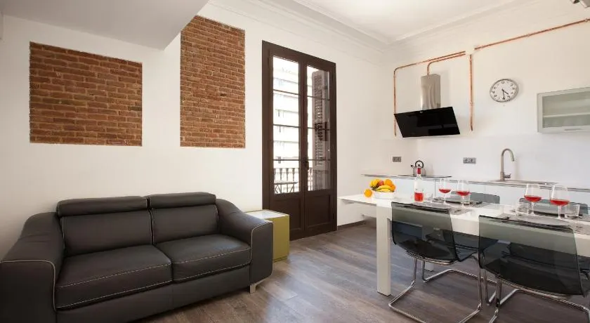 AB Paral·lel Spacious Apartments - Image 1