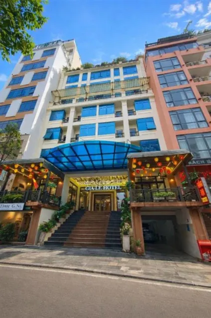 Gia Le Hotel - Image 1