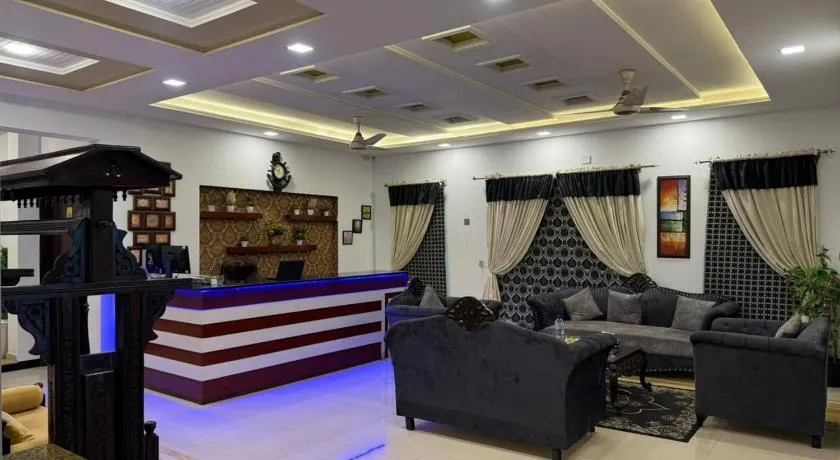 Excellent Comforts Hotel & Guest House - Image 1