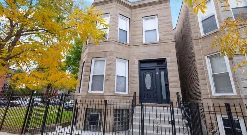 Chicago Avenue Inn - Image 1