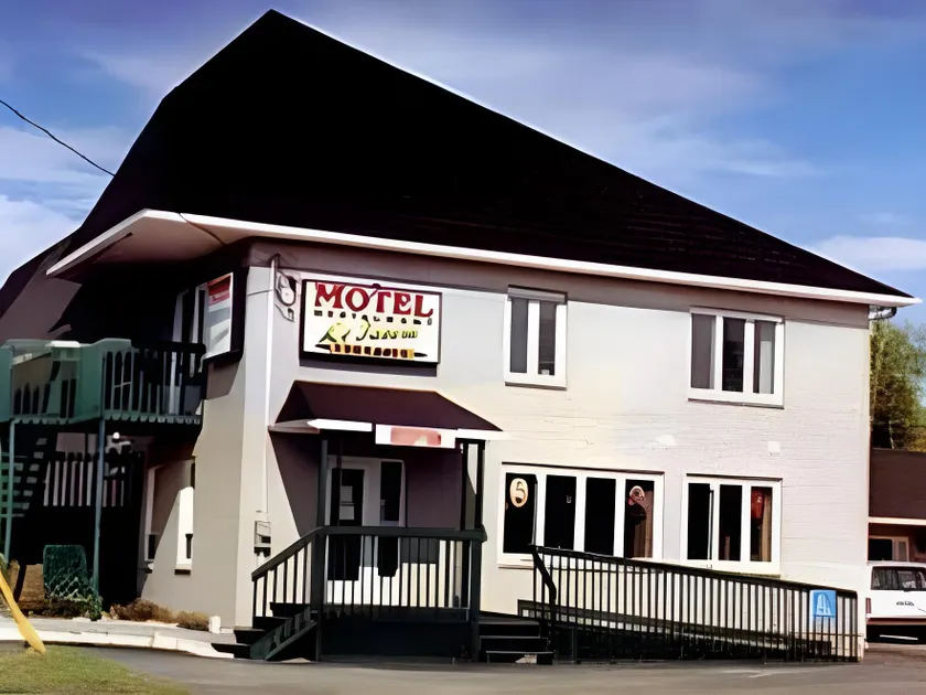 Motel Chantmartin - Image 1