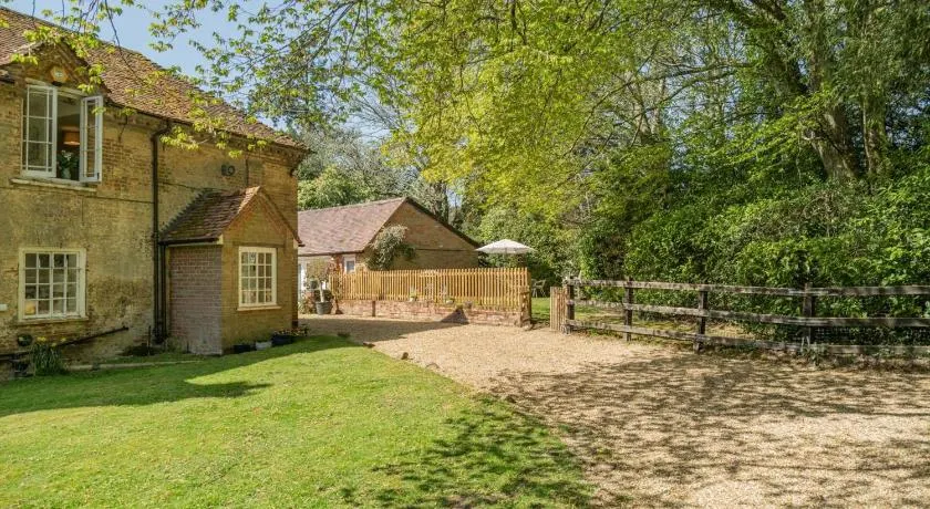 Landford's Cottage, your retreat! - Image 1