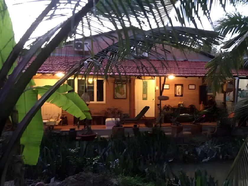 Charming Countryside Homestay - Image 1