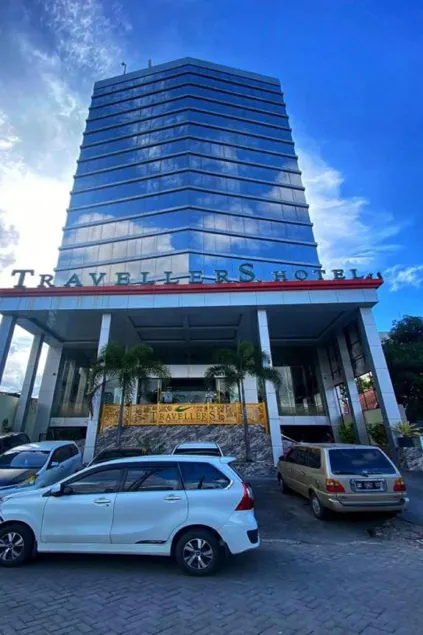 Travellers Hotel Phinisi - Image 1