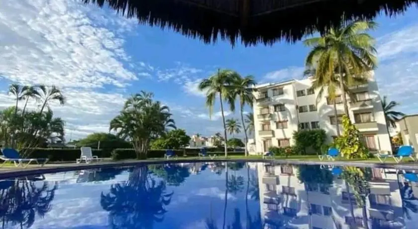 Magnifico Departamento, cocina equipada, 2 Recamaras 2 Baños , hasta 6 Personas, 3 albercas, playa a 50 mts wifi, aire acondicionado - Image 1
