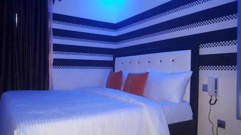 Nero Hotel - Image 1