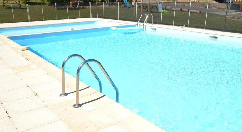 Camping Les Roussilles - Nature, Pool, Restaurant - Image 1