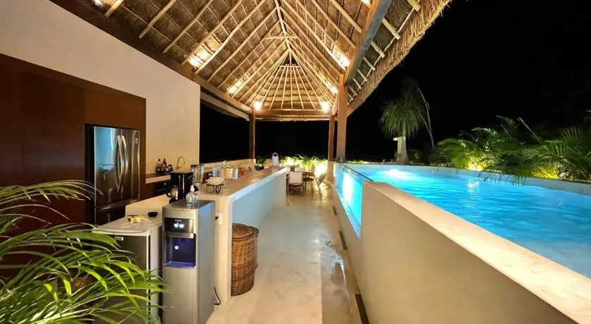 Villa 240m2 - 16 persons - 6 rooms - 2 swimming Pool - 3 Jacuzzis - Image 1