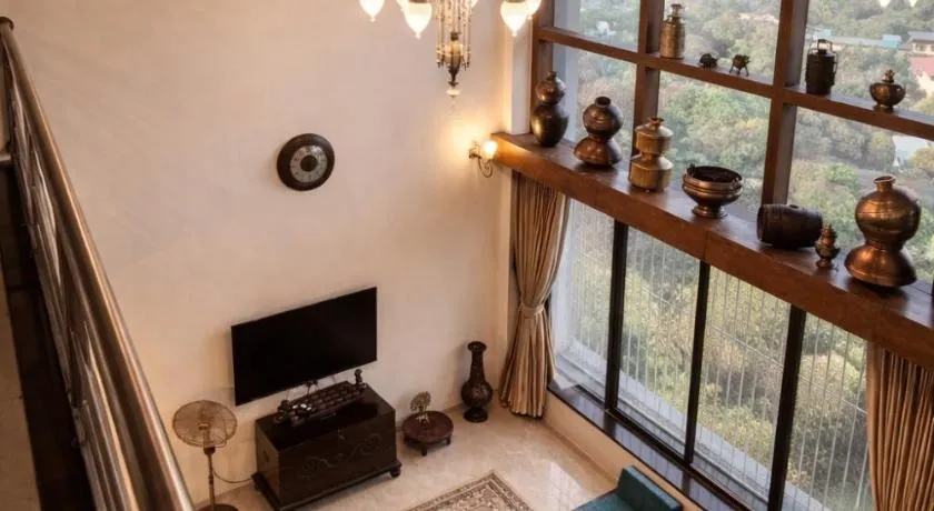 Pet Friendly Spacious 3 BHK Penthouse - Image 1