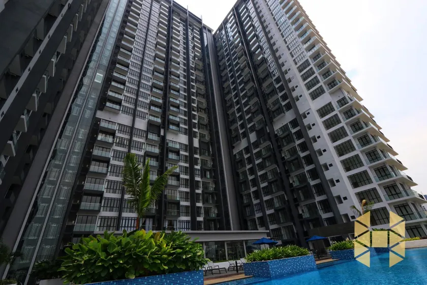 Holi D'Pristine Medini - Image 1
