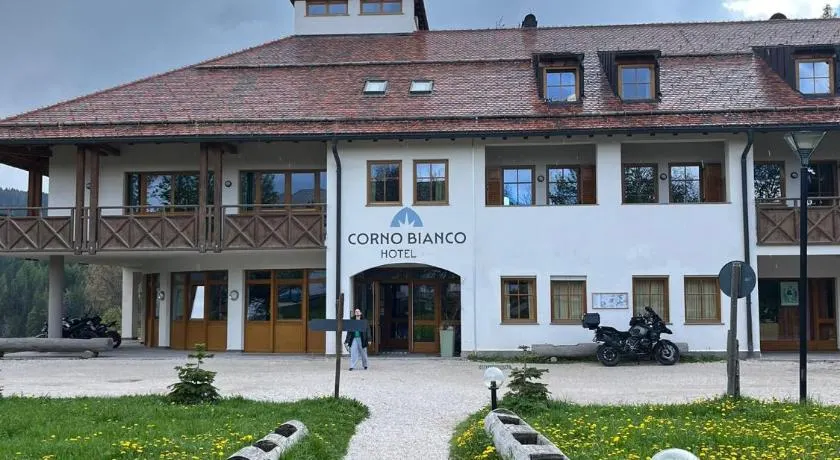 Hotel Corno Bianco - Image 1