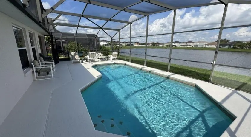 Cullen Villa home - Image 1