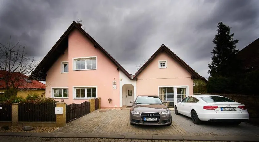 Bluestars Apartments - Image 1
