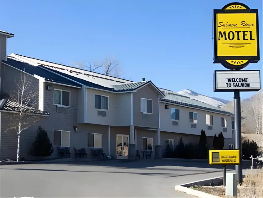 Hotel Salmon - Image 1