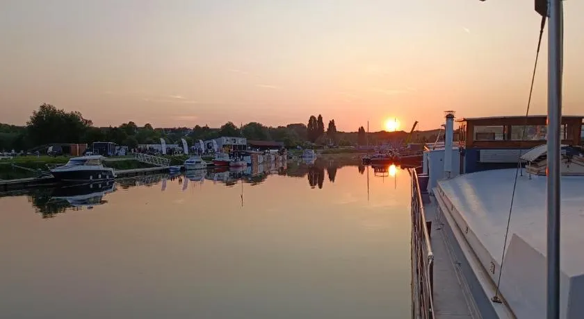 Odyssée gîte sur Péniche - Image 1