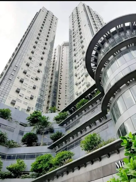 Fort Victoria Condominium Tower C - Image 1
