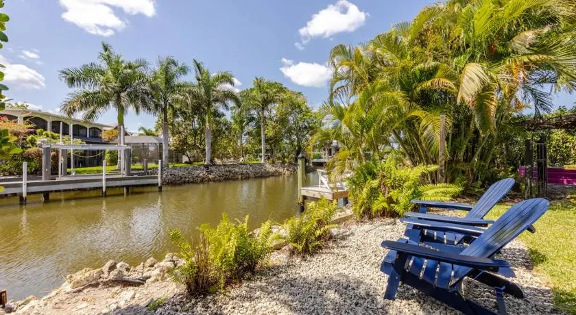 Waterfront Studio Just minutes to Naples Beaches - Image 1