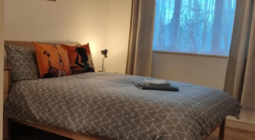 Ratcliffe Apartment - Image 1