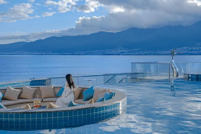 Dali Oriental Seaview Hotel -Dali Erhai - Image 1
