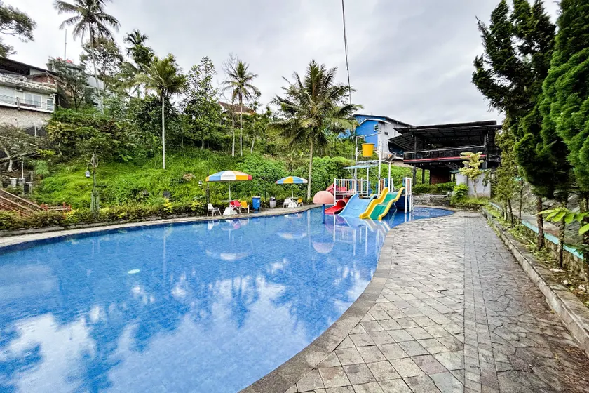 RedDoorz Resort at ISTC Sukabumi - Image 1