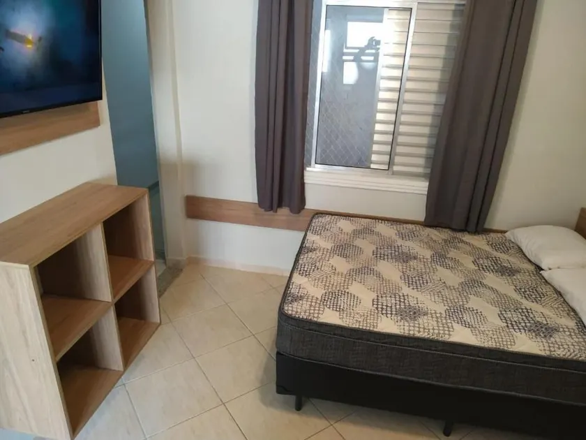 Kitnet Asturias 51B no Ed. Guariatã, próximo a praia das Astúrias em Guarujá - Image 1