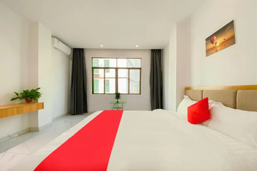 yikang hotel - Image 1