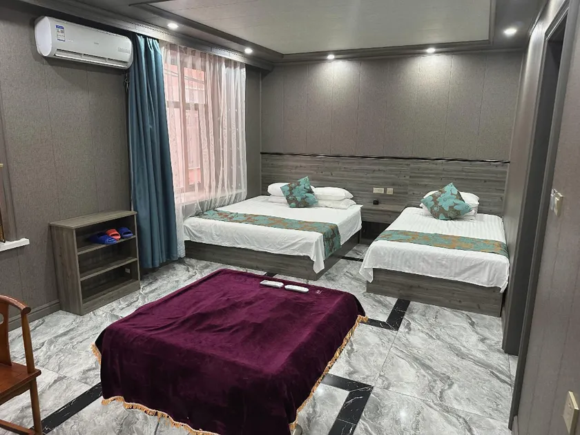 Jixiang Fashion Express Hotel - Image 1
