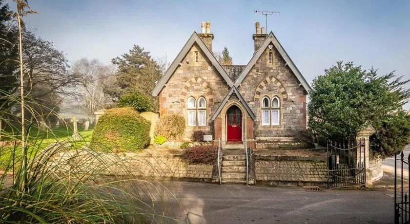 Charming character lodge in cemetery grounds - Image 1