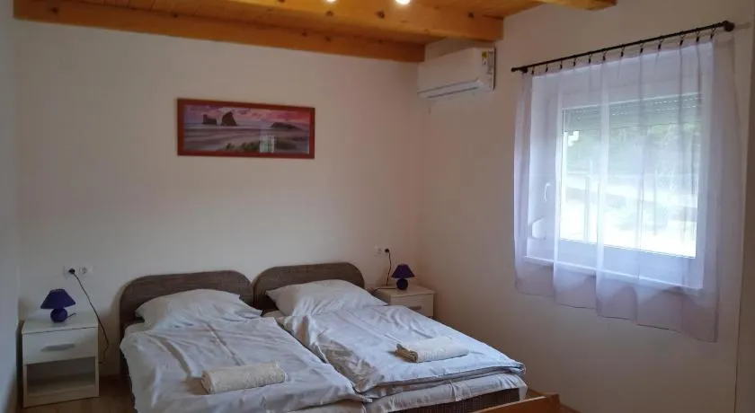 Napsugár Vendégház - Image 1