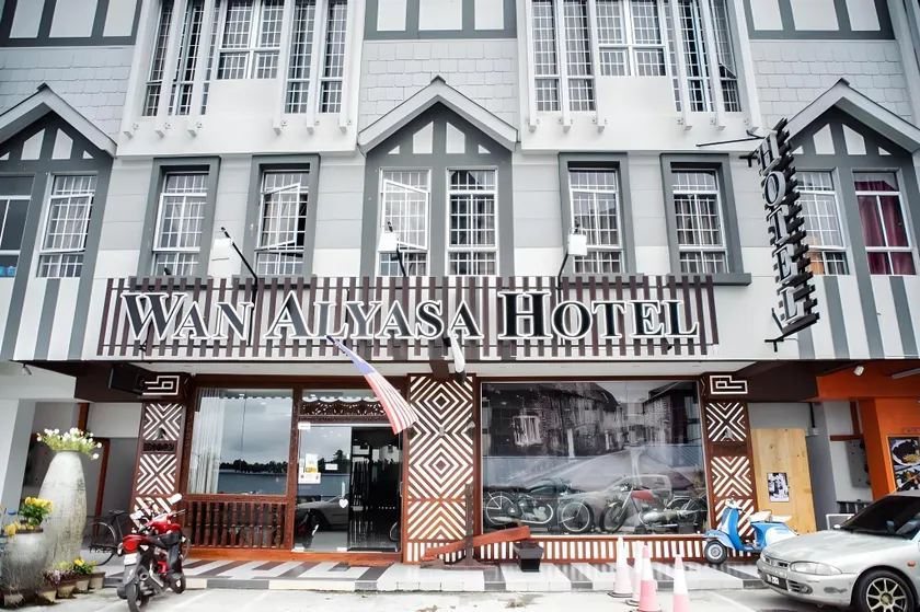 Wan Alyasa Hotel - Image 1