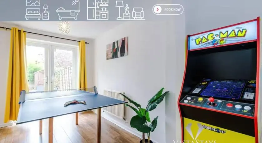 Cosy 3BDR House By Vista Stays Short Lets & Serviced Accommodation Manchester With PS4 and Parking - Image 1