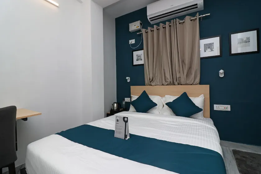 SILVERKEY EXECUTIVE STAYS 29735 DESHAPRIYA PARK - Image 1