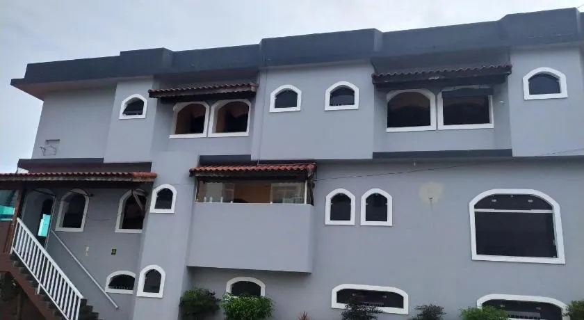 Hotel Haloha - Image 1