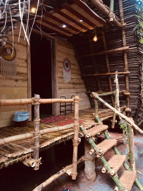 Love hut - Image 1