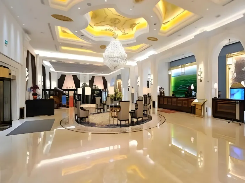 Hohhot Pinnacle Hotel - Image 1