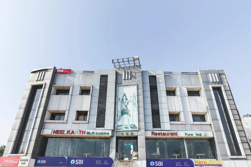 OYO 65717 Hotel Neelkanth - Image 1