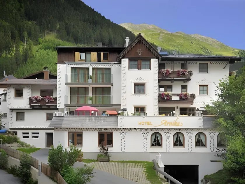 Hotel Arnika - Image 1