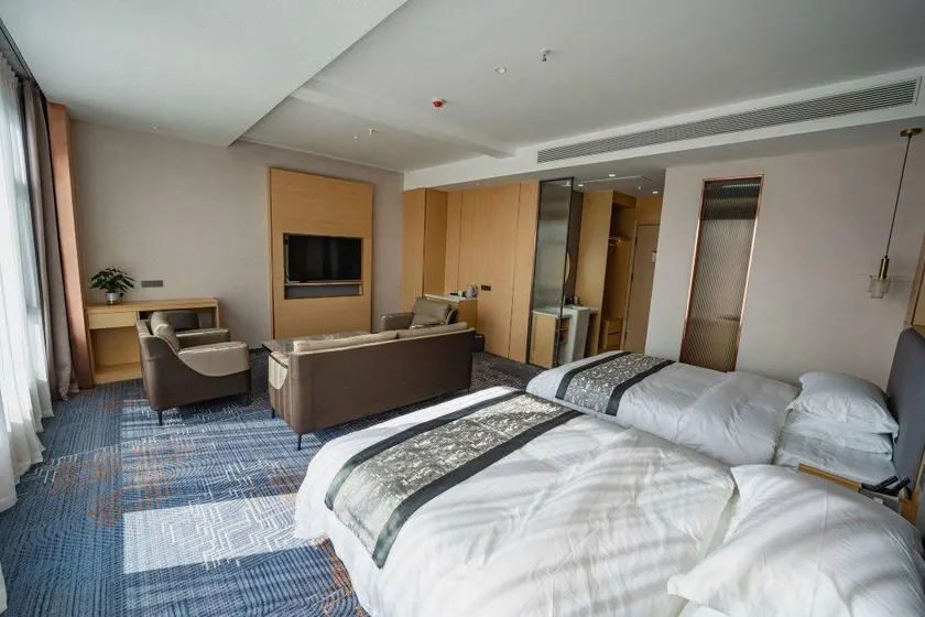 Manting Hotel - Image 1