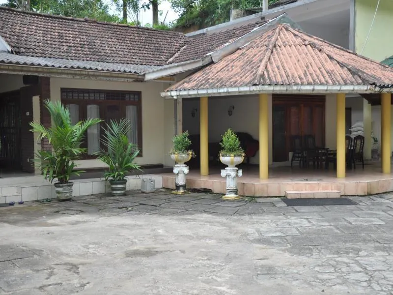Mount Crest Inn Deniyaya - Image 1