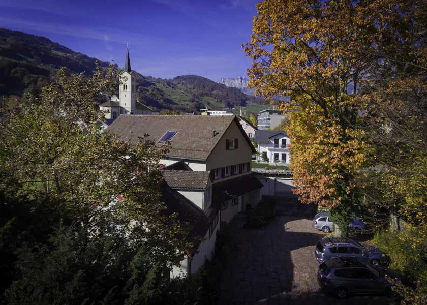 Spring Inn - Image 1