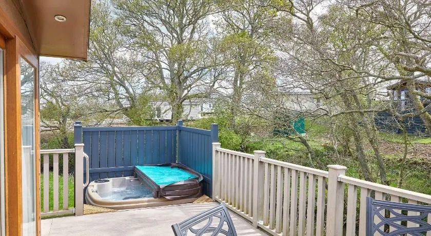 Host & Stay - Butterfly Lodge - Image 1