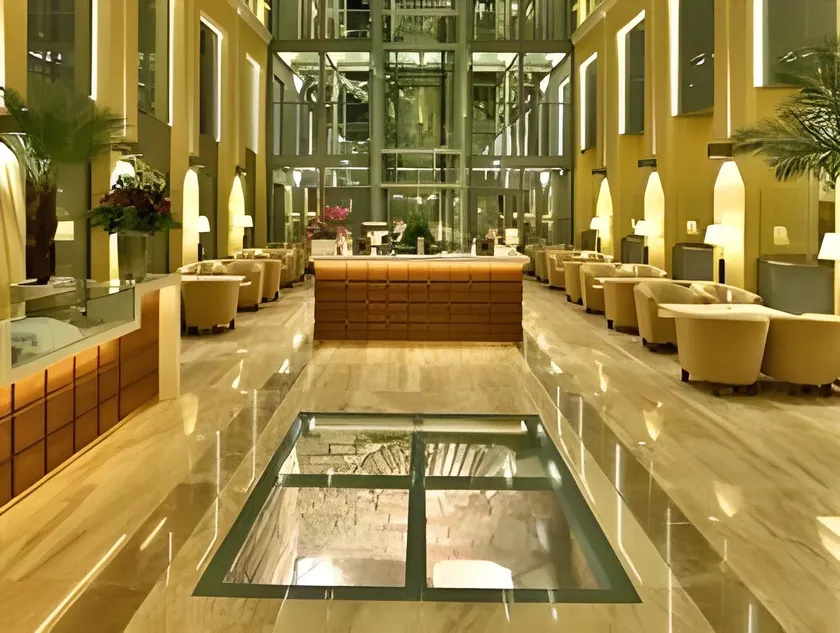 Hotel Elizabeth - Image 1
