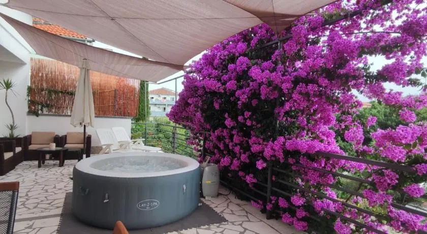 Apartman Club Vodice - Image 1
